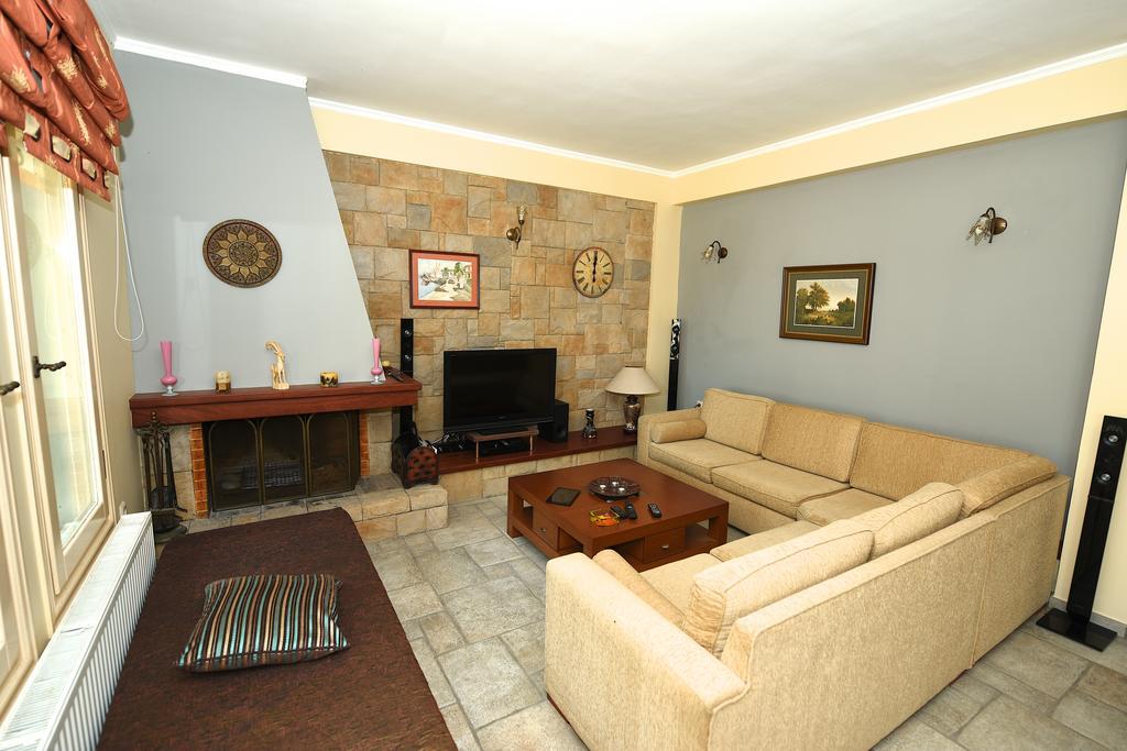 Antonia Beachfront Villa Lefkimmi  Exterior photo