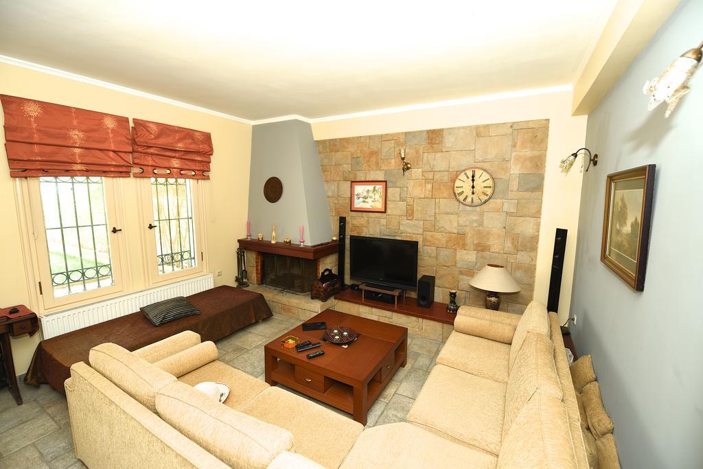 Antonia Beachfront Villa Lefkimmi  Exterior photo