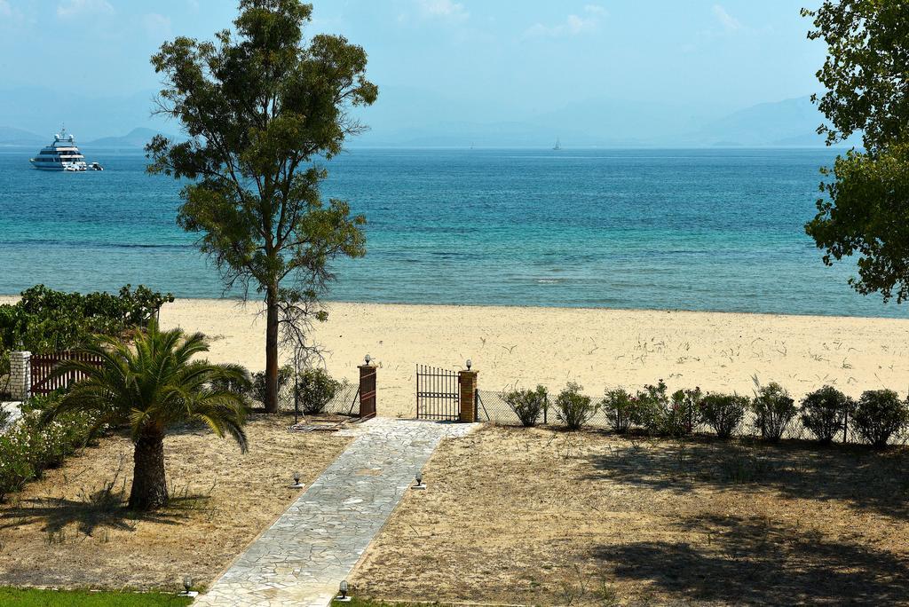 Antonia Beachfront Villa Lefkimmi  Exterior photo