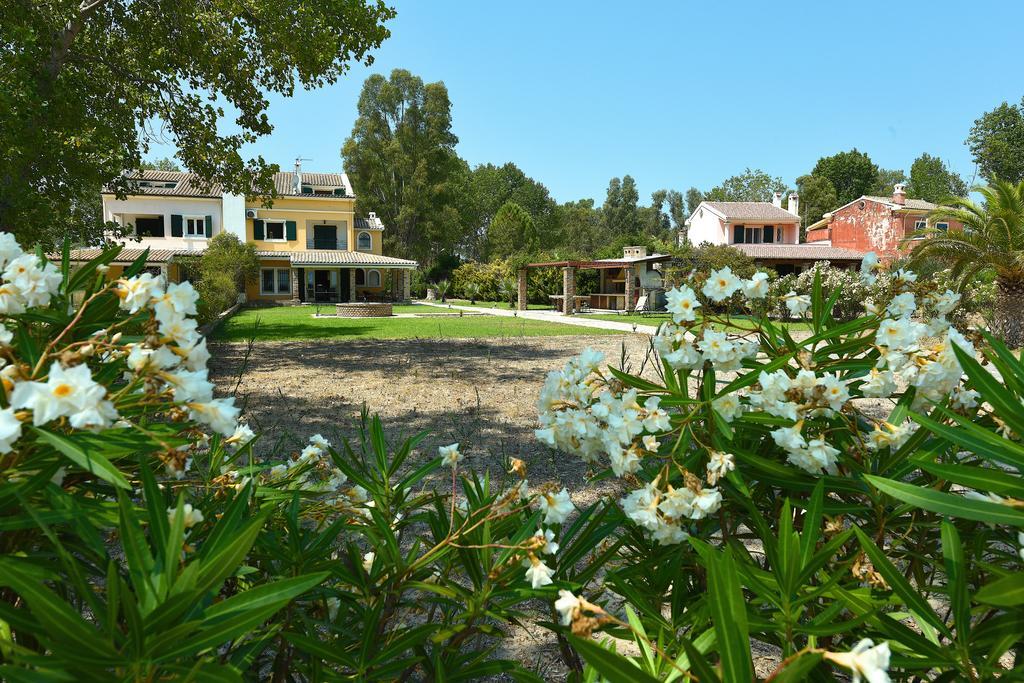 Antonia Beachfront Villa Lefkimmi  Exterior photo
